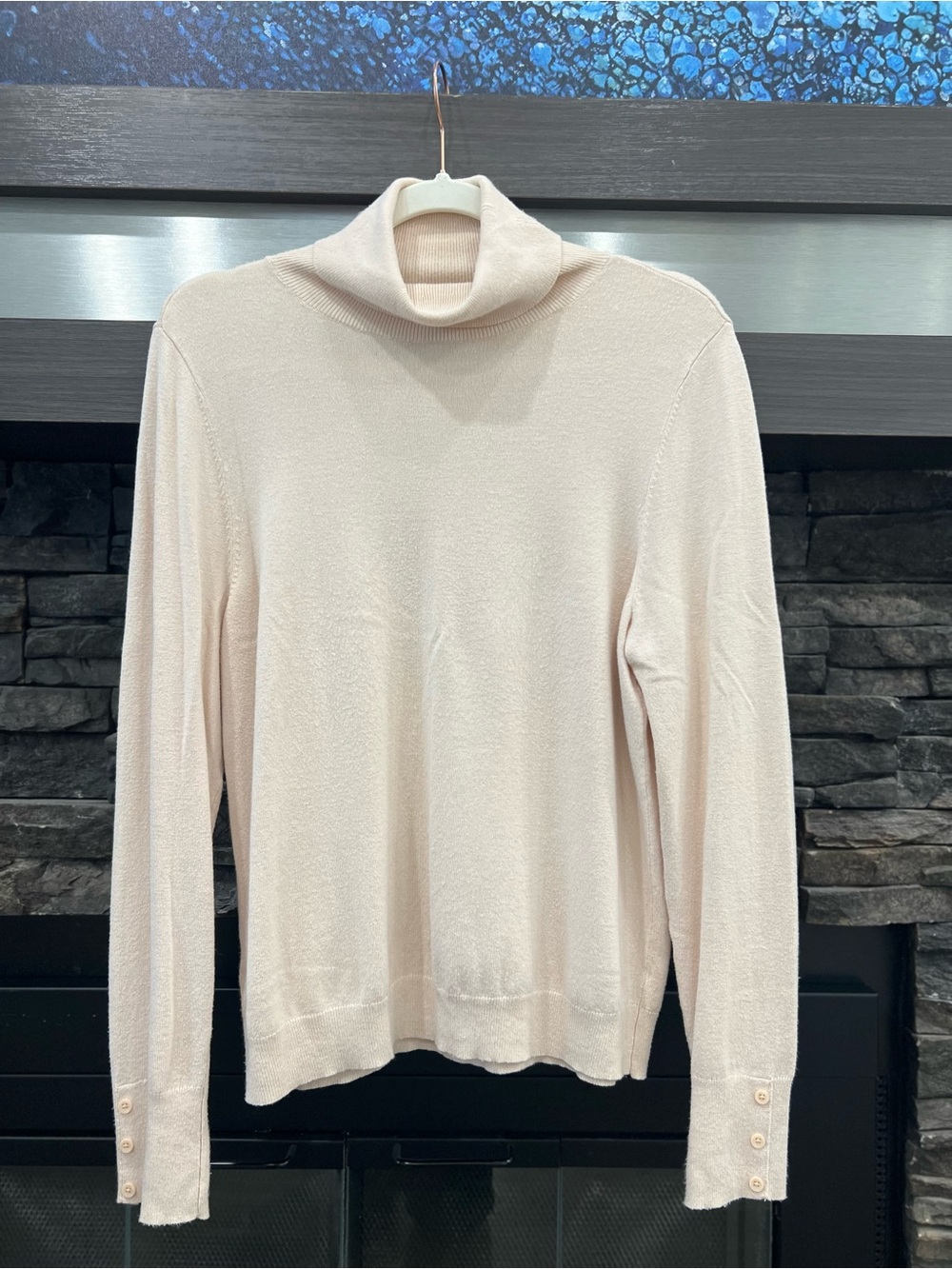 Ann Taylor women Light Cream Turtleneck Sweater size large
